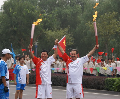 熊熊圣火飞跃五大洲,历时4个多月的风雨兼程终于在寰宇瞩目中荣归北京