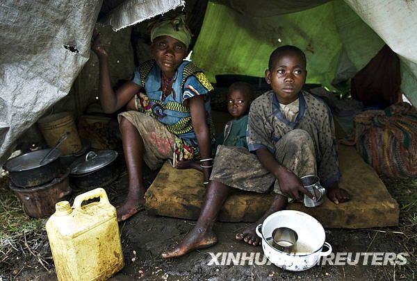 刚果金战乱30多万人流离失所组图
