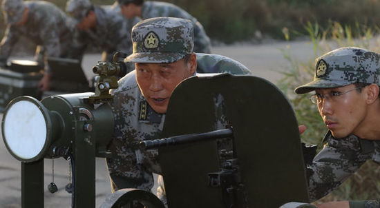 1958年2月出生,1978年1月入党,1978年2月入伍,现任北京军区装备部某