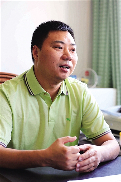 文成县珊溪镇委书记程东谈环境资源利用