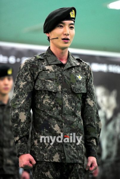 superjunior成员利特三位亲人遇车祸离世