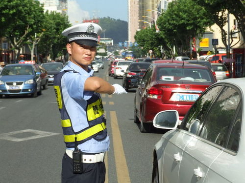 职位:交警二大队一中队挂牌副中队长
