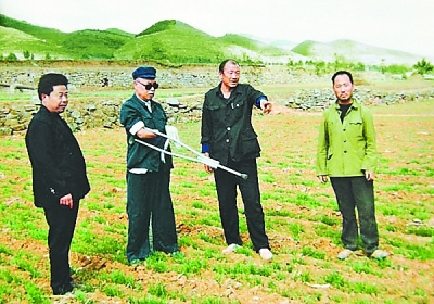 山东张家泉村原党支部书记朱彦夫:从重残军人到村支书 山东张家泉村原党支部书记朱彦夫:从重残军人到村支书