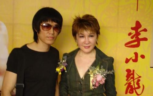 ������¶��̸��С������:���������ԩ��