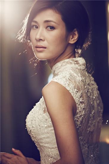 童蕾现身高档小区抱小女孩玩耍 疑已婚女儿曝光