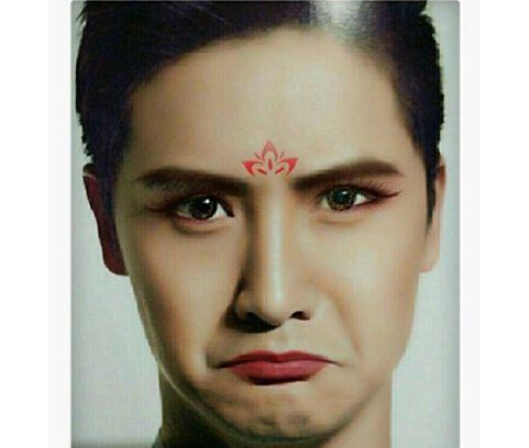 ����ɹ��������ױ����Ƭ ��پ��½�ë��