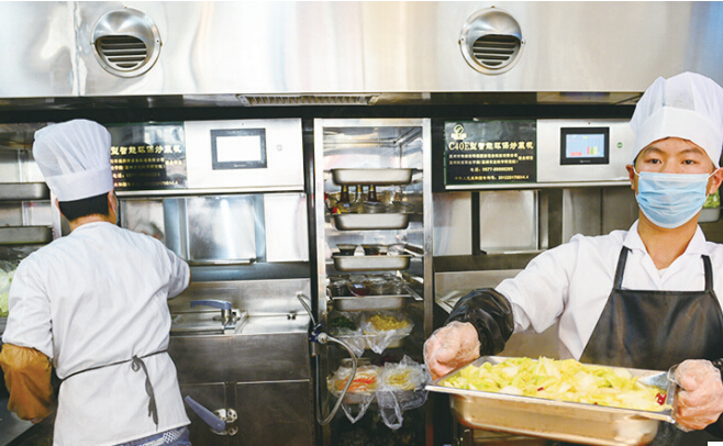 温商耗资两千万打造炒菜机器 已申请到17项专利