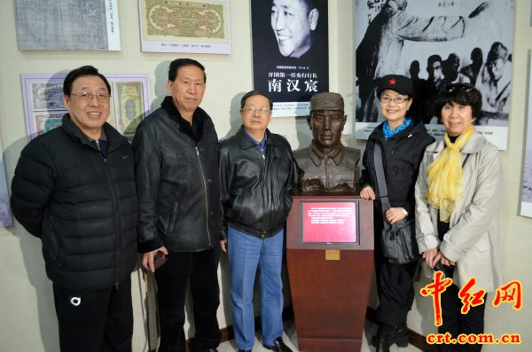 晋绥革命后代赴吕梁山开展烈士遗骸安葬,清明祭扫暨陵园捐款植树活动