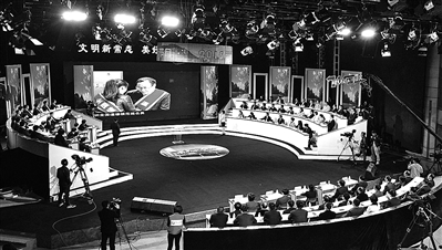 首场电视问政部门答疑惑亮承诺 现场讨论各出招