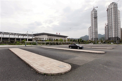 永嘉动车站管理混乱 建好的配套设施不投用