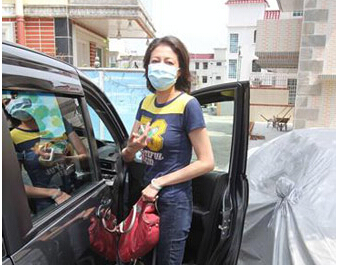 С��Ů��Լ��������Ѿ�� �������Լ��ս�����