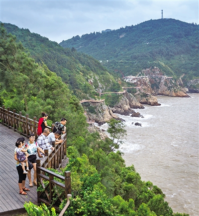 溫州有懸空玻璃棧道 洞頭仙疊巖臨海懸崖棧道開放