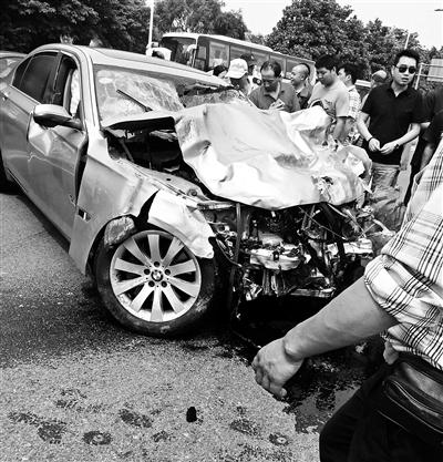 媒体还原南京宝马肇事者精神鉴定过程