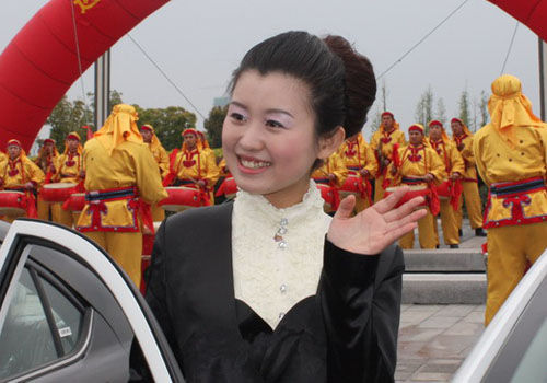 中新社发张娅子摄