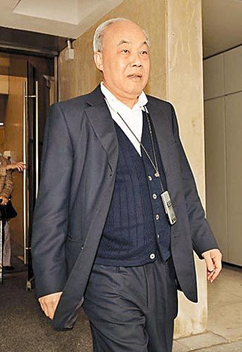 香港名人饭堂家族争斗白热化兄弟交恶互批